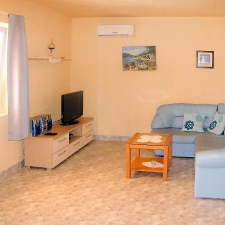 Giljo-1 By Interhome *